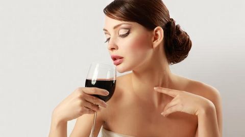 Cách uống rượu vang để giảm cân